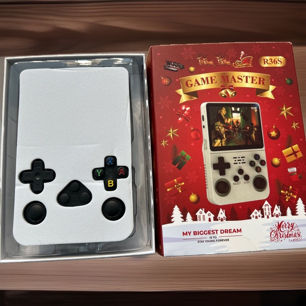 Game Master R36S Retro Game Console Linux System Handheld Black - Picture 7 of 7